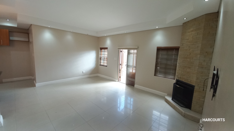 To Let 1 Bedroom Property for Rent in Lansdowne Western Cape